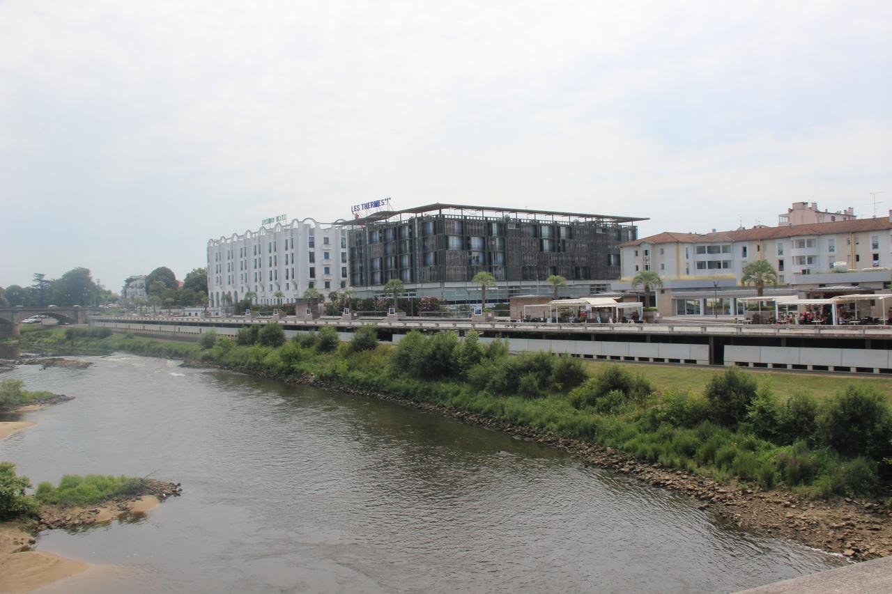Les Thermes Dax Esterno foto